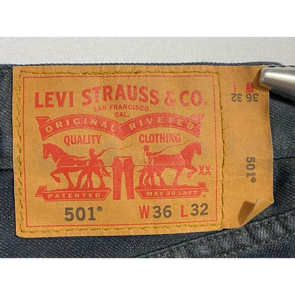 Vintage Levi’s 501 XX Jeans Men’s Size 36x32 Blue Wash Y2K Straight Leg Button - Picture 1 of 16